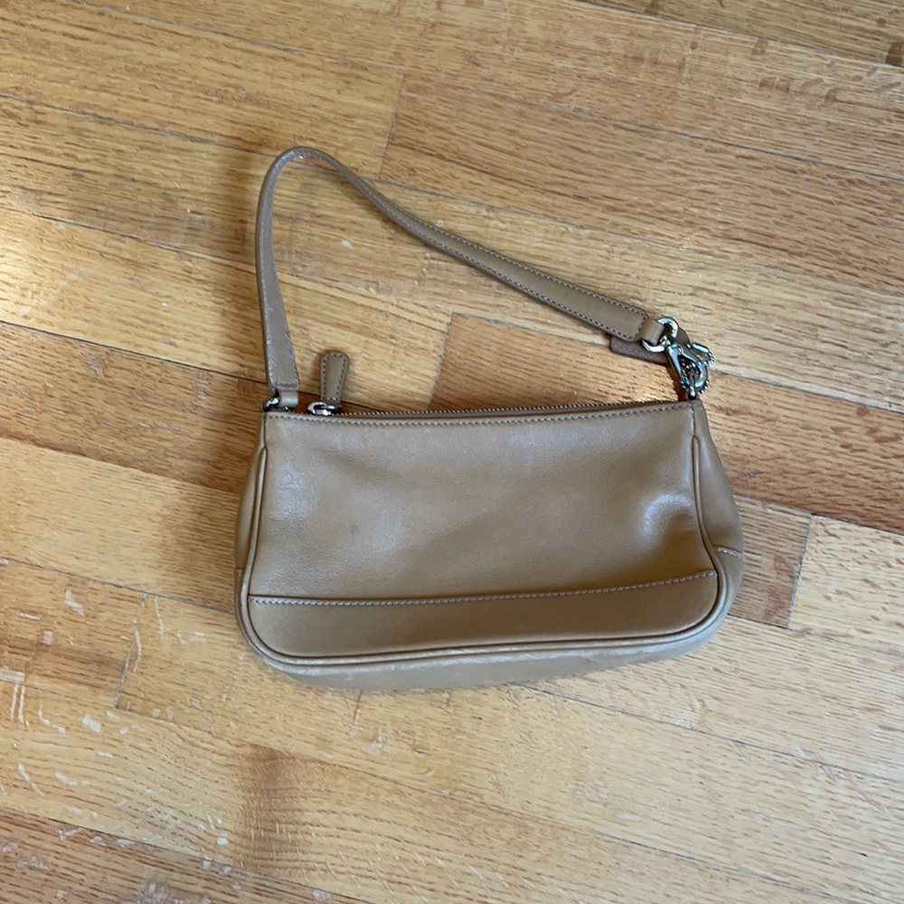 Real vintage coach bag- small with short strap